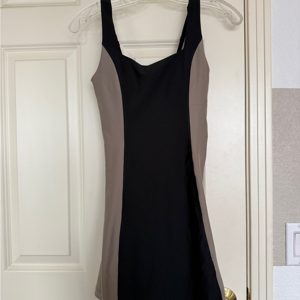 Abercrombie & Fitch Black and Tan Athletic Dress
